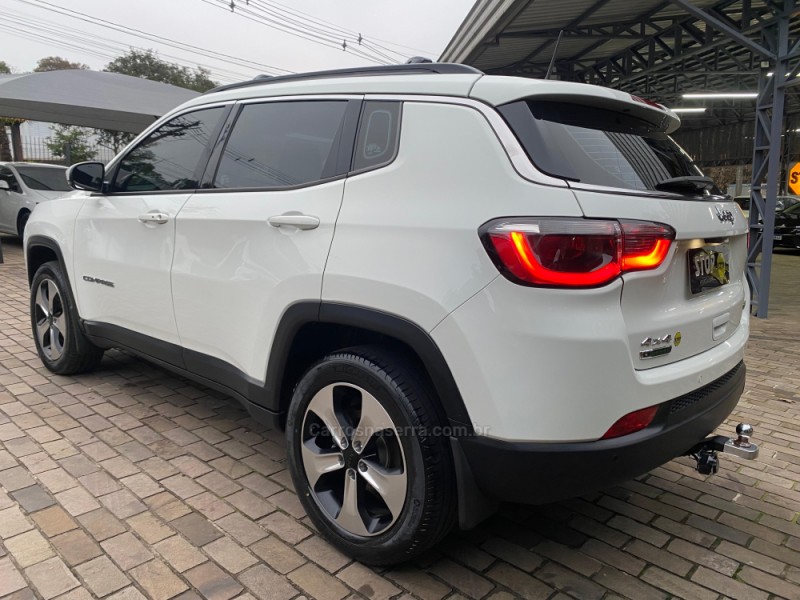 COMPASS 2.0 16V DIESEL LONGITUDE 4X4 AUTOMÁTICO - 2018 - DOIS IRMãOS