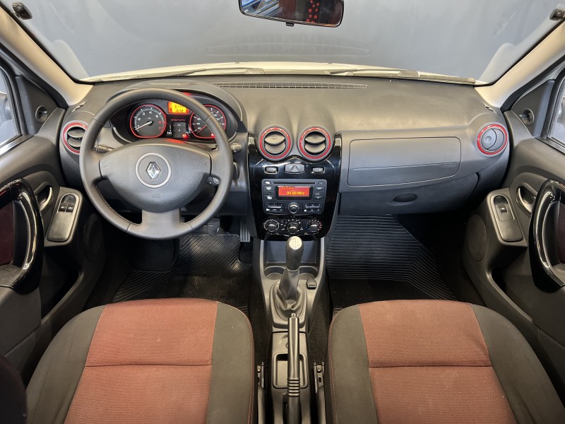 SANDERO 1.6 STEPWAY 8V FLEX 4P MANUAL - 2014 - CAXIAS DO SUL