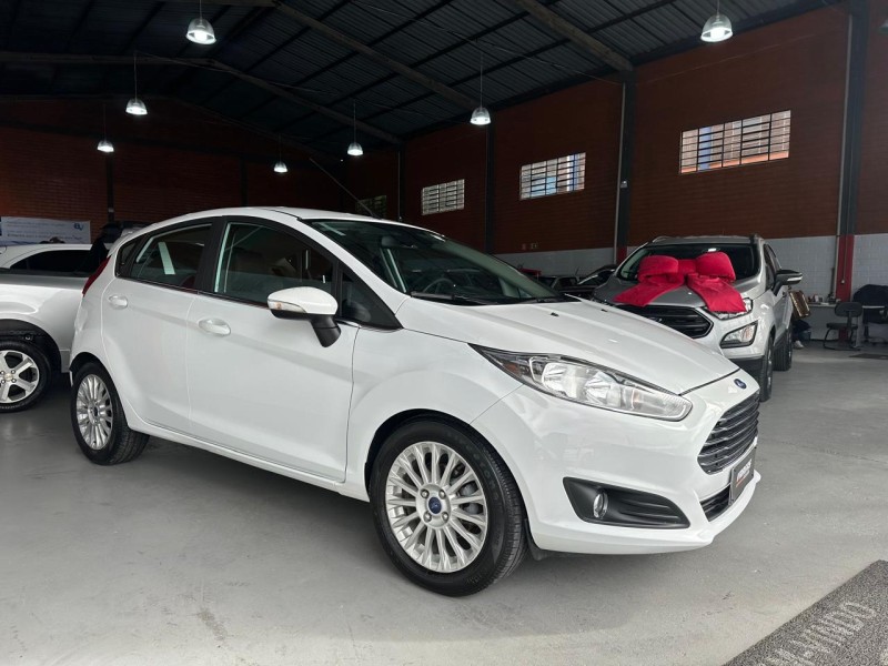 FIESTA 1.6 TITANIUM PLUS HATCH 16V FLEX 4P AUTOMÁTICO - 2015 - CAXIAS DO SUL