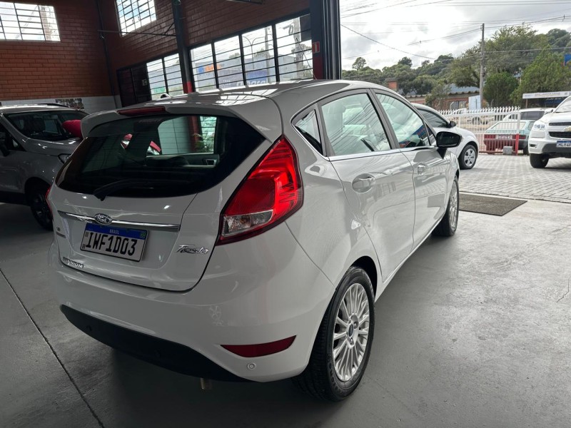 FIESTA 1.6 TITANIUM PLUS HATCH 16V FLEX 4P AUTOMÁTICO - 2015 - CAXIAS DO SUL