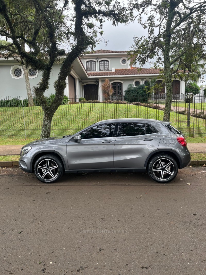 GLA 200 1.6 CGI ENDURO 16V TURBO FLEX 4P AUTOMÁTICO - 2017 - ERECHIM