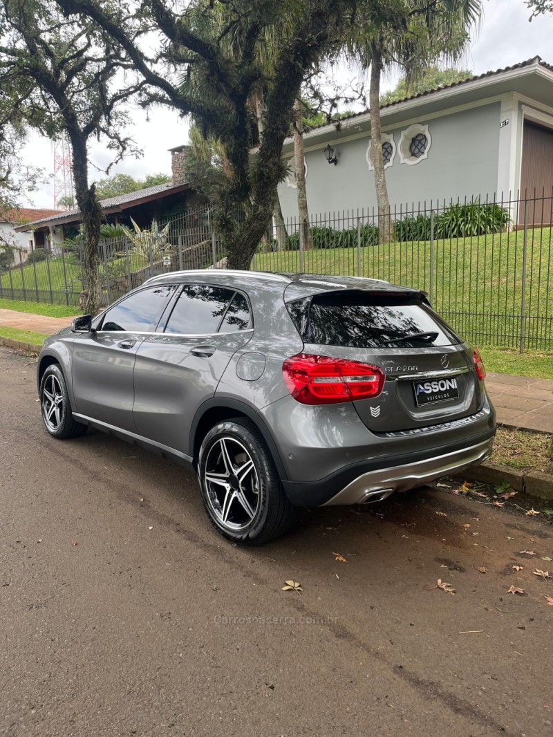 GLA 200 1.6 CGI ENDURO 16V TURBO FLEX 4P AUTOMÁTICO - 2017 - ERECHIM