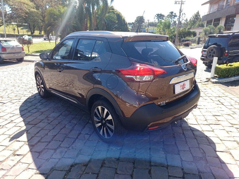 KICKS 1.6 16V FLEX SL 4P XTRONIC - 2017 - FLORES DA CUNHA
