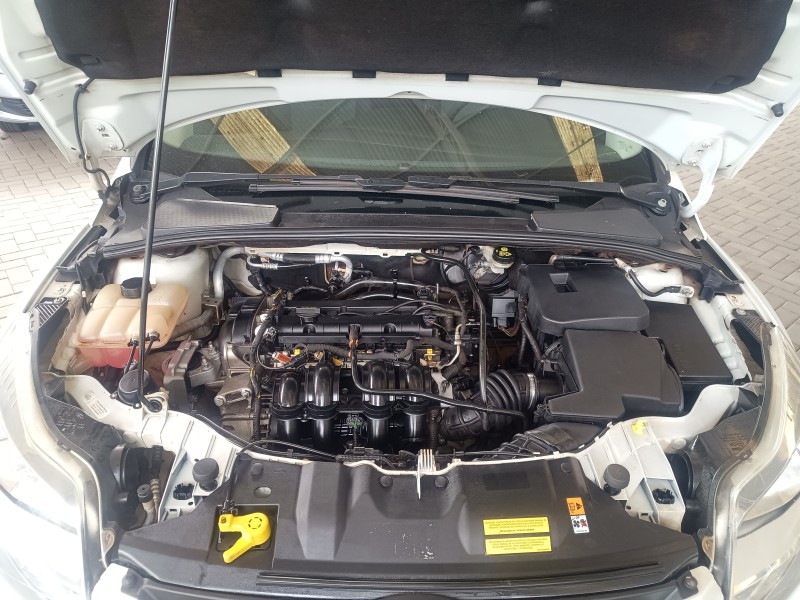 FOCUS 1.6 S 16V FLEX 4P MANUAL - 2014 - CAXIAS DO SUL