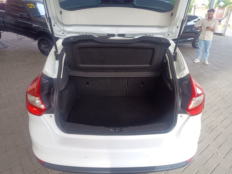 FOCUS 1.6 S 16V FLEX 4P MANUAL - 2014 - CAXIAS DO SUL