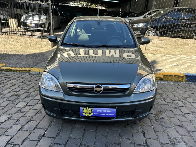 CORSA 1.4 MPFI PREMIUM SEDAN 8V FLEX 4P MANUAL - 2011 - GARIBALDI