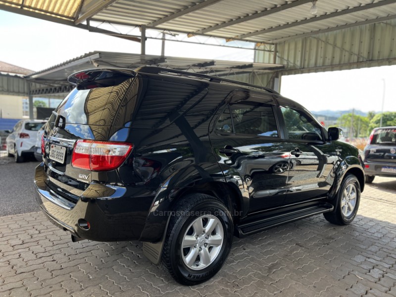 HILUX SW4 3.0 SRV 4X4 7 LUGARES 16V TURBO INTERCOOLER DIESEL 4P AUTOMÁTICO - 2010 - BOM PRINCíPIO