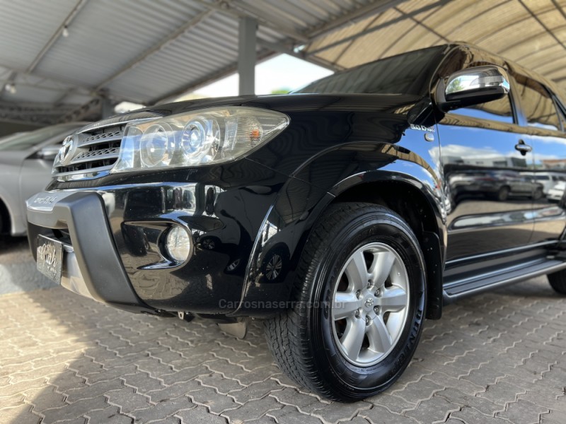 HILUX SW4 3.0 SRV 4X4 7 LUGARES 16V TURBO INTERCOOLER DIESEL 4P AUTOMÁTICO - 2010 - BOM PRINCíPIO