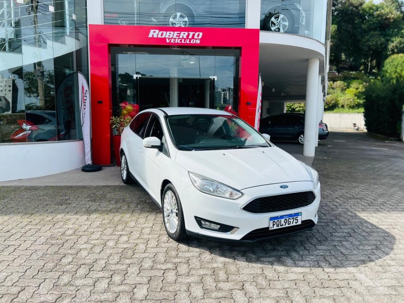FOCUS 2.0 SE PLUS FASTBACK 16V FLEX 4P AUTOMÁTICO