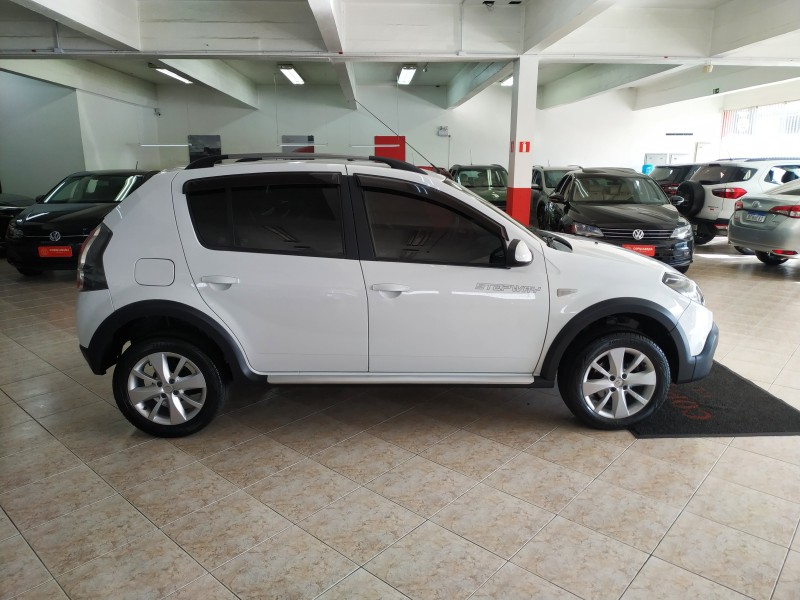 SANDERO 1.6 STEPWAY 8V FLEX 4P MANUAL - 2014 - CAXIAS DO SUL