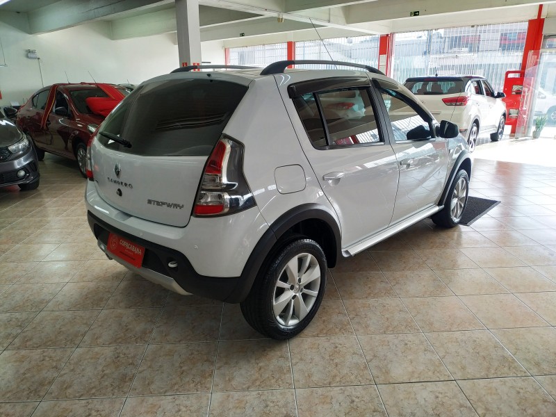 SANDERO 1.6 STEPWAY 8V FLEX 4P MANUAL - 2014 - CAXIAS DO SUL