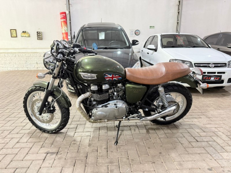 THRUXTON  - 2014 - DOIS IRMãOS