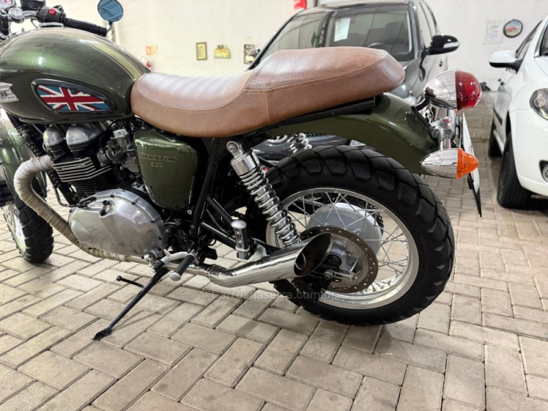 THRUXTON  - 2014 - DOIS IRMãOS