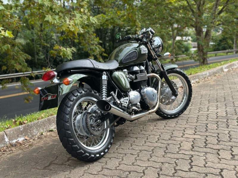 THRUXTON  - 2014 - DOIS IRMãOS
