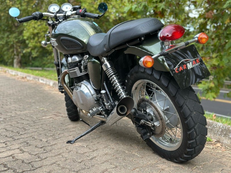 THRUXTON  - 2014 - DOIS IRMãOS