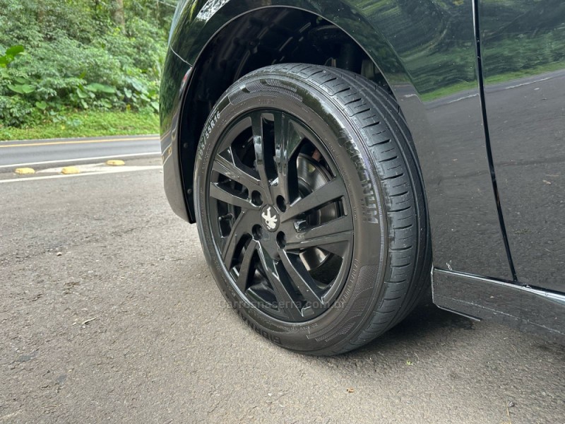 208 1.6 ACTIVE 16V FLEX 4P AUTOMÁTICO - 2023 - DOIS IRMãOS
