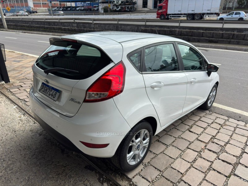 FIESTA 1.5 SE HATCH 16V FLEX 4P MANUAL - 2016 - CAXIAS DO SUL