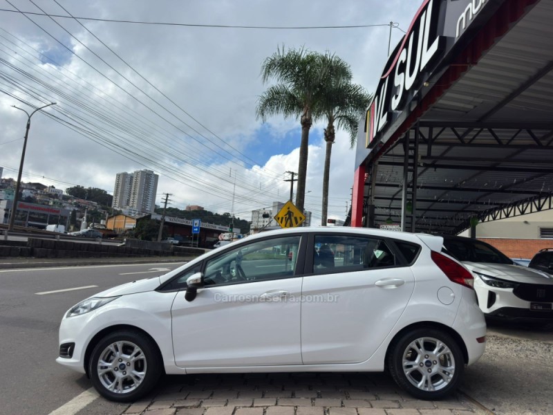 FIESTA 1.5 SE HATCH 16V FLEX 4P MANUAL - 2016 - CAXIAS DO SUL