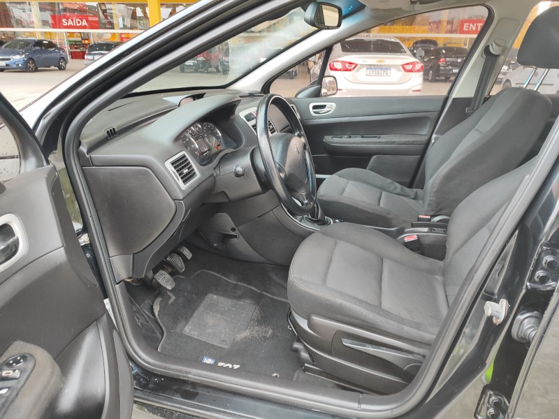 307 1.6 PRESENCE PACK 16V GASOLINA 4P MANUAL - 2011 - FARROUPILHA