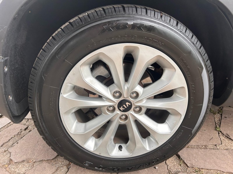 SORENTO 2.4 EX 4X2 16V GASOLINA 4P AUTOMÁTICO - 2014 - TRêS COROAS