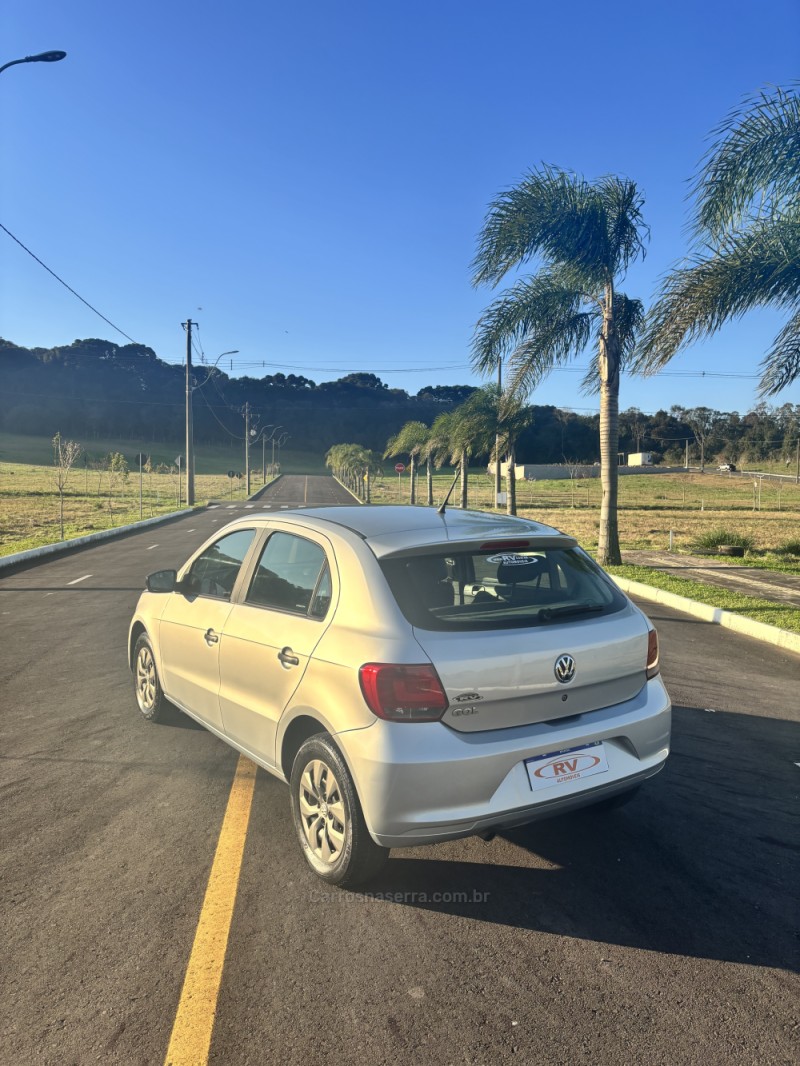 GOL 1.0 12V MPI TOTALFLEX 4P MANUAL - 2015 - CARLOS BARBOSA