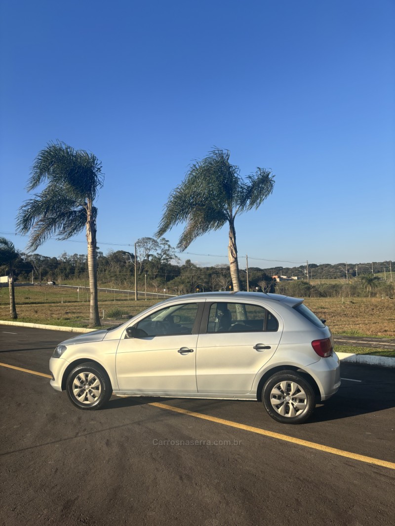 GOL 1.0 12V MPI TOTALFLEX 4P MANUAL - 2015 - CARLOS BARBOSA