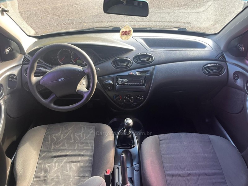 FOCUS 1.6 GLX 16V FLEX 4P MANUAL - 2008 - CARLOS BARBOSA