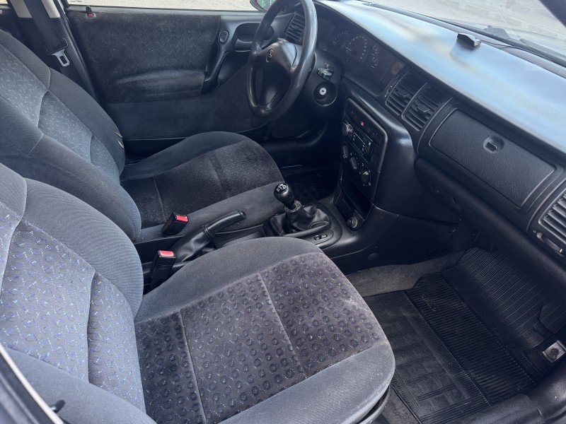 VECTRA 2.2 MPFI GLS 8V GASOLINA 4P MANUAL - 1999 - CAXIAS DO SUL