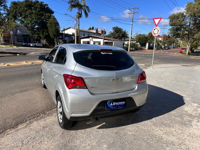 ONIX 1.0 LT 12V FLEX 4P MANUAL - 2019 - VENâNCIO AIRES
