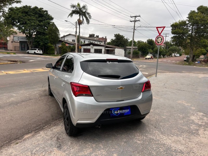 ONIX 1.0 LT 12V FLEX 4P MANUAL - 2019 - VENâNCIO AIRES