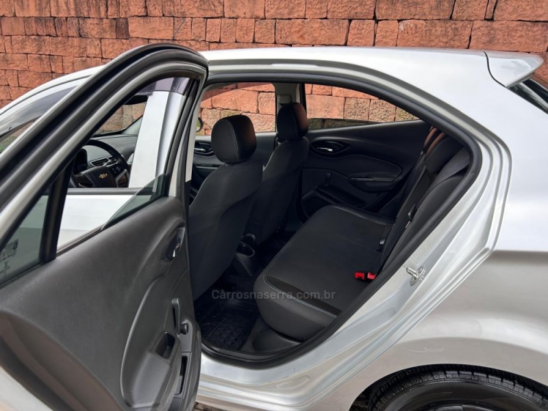 ONIX 1.0 LT 12V FLEX 4P MANUAL - 2019 - VENâNCIO AIRES