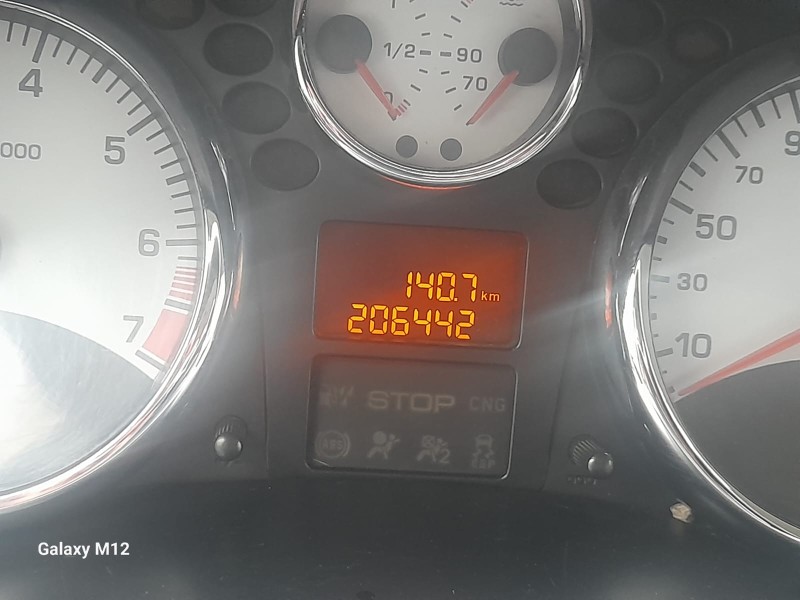 207 1.4 SEDAN XR PASSION 8V FLEX 4P MANUAL - 2012 - FARROUPILHA