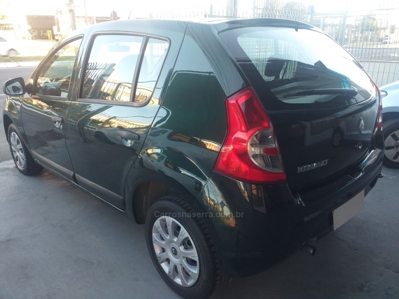 SANDERO 1.0 EXPRESSION 16V FLEX 4P MANUAL - 2010 - CAXIAS DO SUL