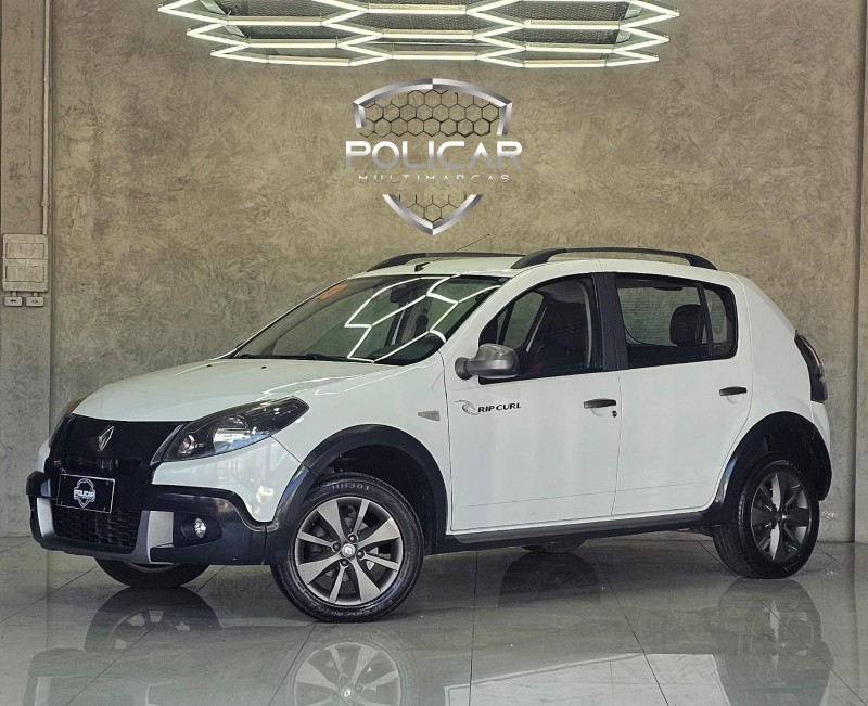 RENAULT - SANDERO - 2013/2013 - Branca - R$ 39.900,00