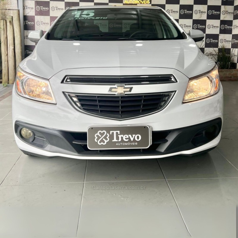 PRISMA 1.0 MPFI LT 8V FLEX 4P MANUAL - 2015 - TAQUARA
