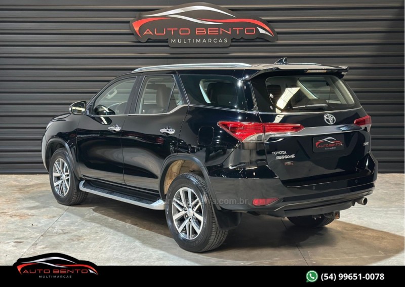 HILUX SW4 2.8 SRX 4X4 7 LUGARES 16V TURBO INTERCOOLER DIESEL 4P AUTOMÁTICO - 2016 - BENTO GONçALVES