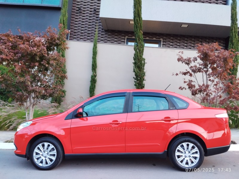 GRAND SIENA 1.4 MPI ATTRACTIVE 8V FLEX 4P MANUAL - 2016 - FARROUPILHA