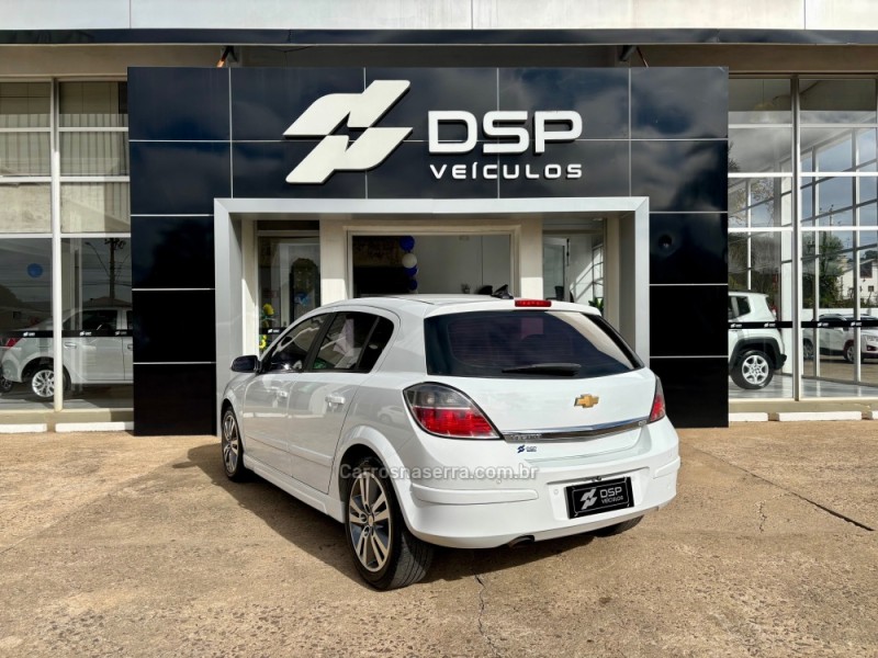 VECTRA 2.0 MPFI GT HATCH 8V FLEX 4P MANUAL - 2011 - BOM JESUS