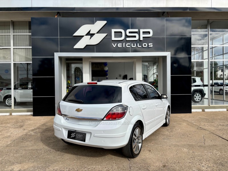 VECTRA 2.0 MPFI GT HATCH 8V FLEX 4P MANUAL - 2011 - BOM JESUS