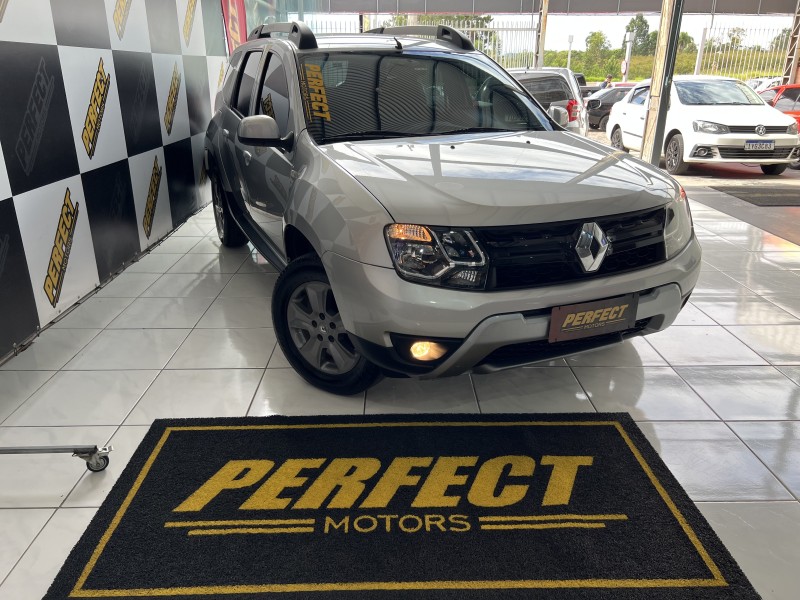 DUSTER 1.6 DYNAMIQUE 4X2 16V FLEX 4P AUTOMÁTICO - 2018 - PORTãO