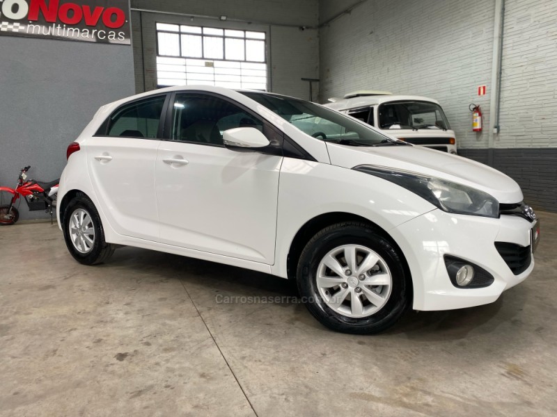 HB20 1.6 COMFORT 16V FLEX 4P MANUAL - 2014 - VACARIA