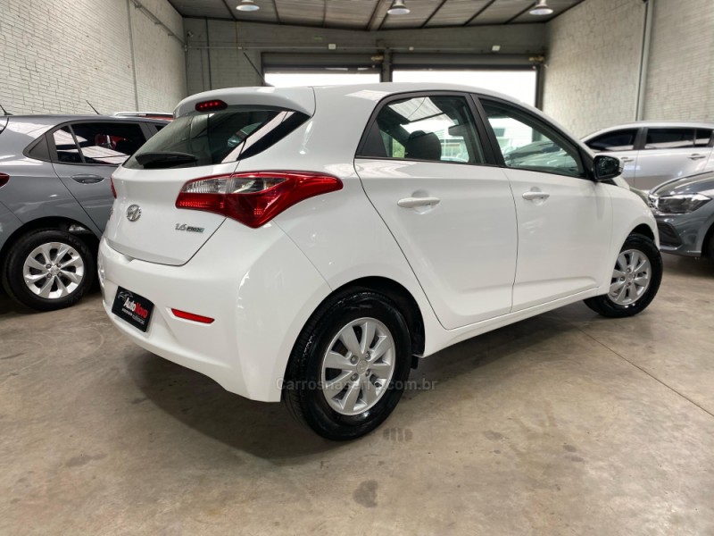 HB20 1.6 COMFORT 16V FLEX 4P MANUAL - 2014 - VACARIA