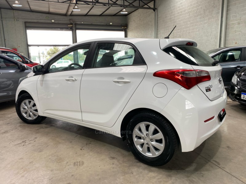 HB20 1.6 COMFORT 16V FLEX 4P MANUAL - 2014 - VACARIA