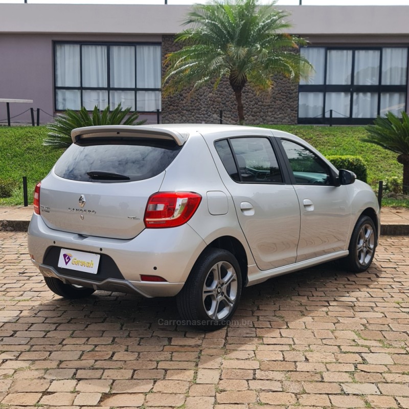 SANDERO 1.6 GT LINE LIMITED FLEX 4P MANUAL - 2017 - LAGOA VERMELHA