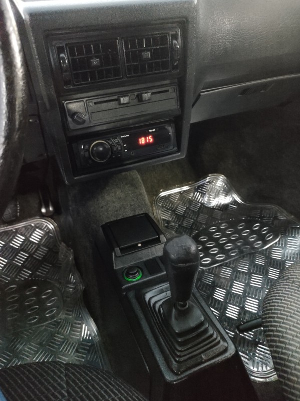 VOYAGE 1.6 CL 8V GASOLINA 2P MANUAL - 1993 - VALE REAL