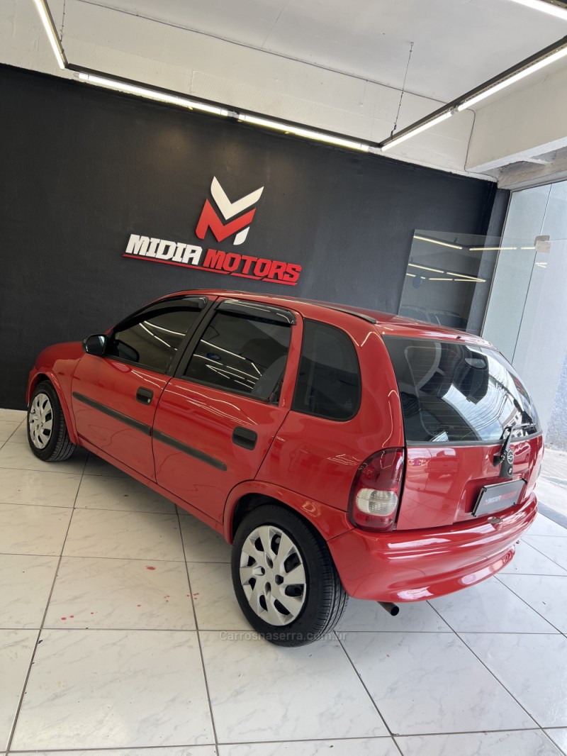 CORSA 1.0 MPFI 8V GASOLINA 4P MANUAL - 2000 - CAXIAS DO SUL