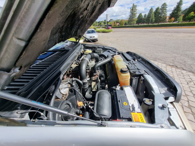 F-4000 TURBO CUMMINS - 2000 - FLORES DA CUNHA
