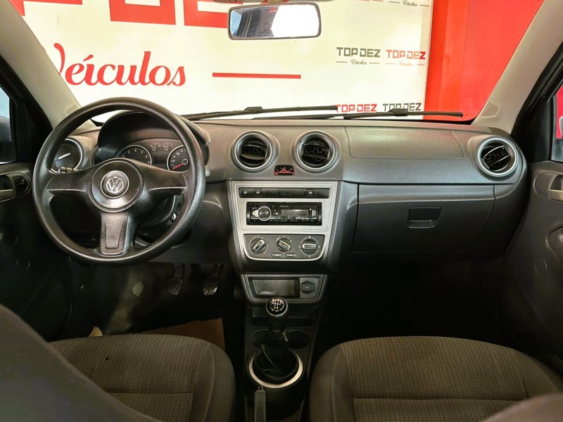 VOYAGE 1.6 MI TRENDLINE 8V FLEX 4P MANUAL - 2013 - SãO SEBASTIãO DO CAí