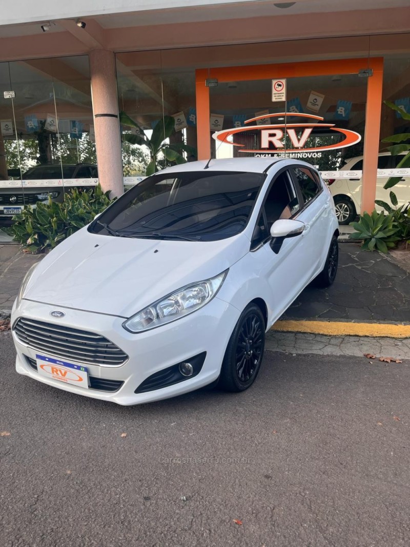 fiesta 1.6 titanium plus hatch 16v flex 4p automatico 2015 carlos barbosa