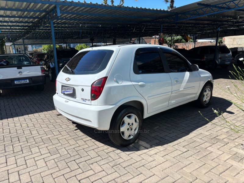 CELTA 1.0 MPFI LT 8V FLEX 4P MANUAL - 2015 - CANELA